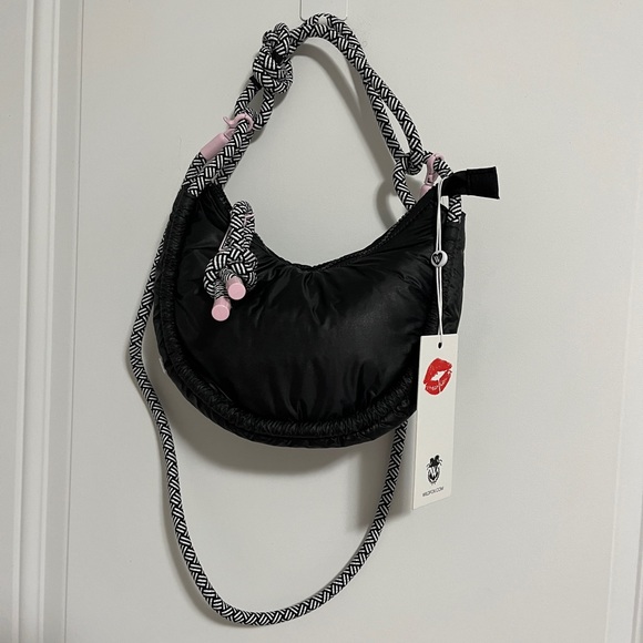 NWT - Wildfox Women’s 2 in 1 Crossbody/Shoulder Bag - Picture 2 of 9